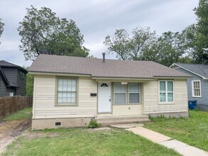 713 Harris Ave in Austin, TX - Building Photo - Building Photo