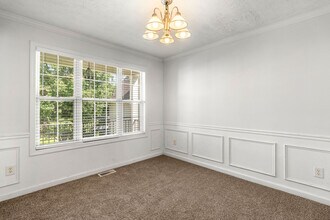 5105 Villas Terrace in Stone Mountain, GA - Foto de edificio - Building Photo