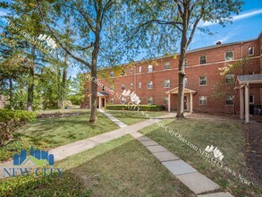Newly Renovated Apartment Building in Columbus, OH - Foto de edificio - Building Photo