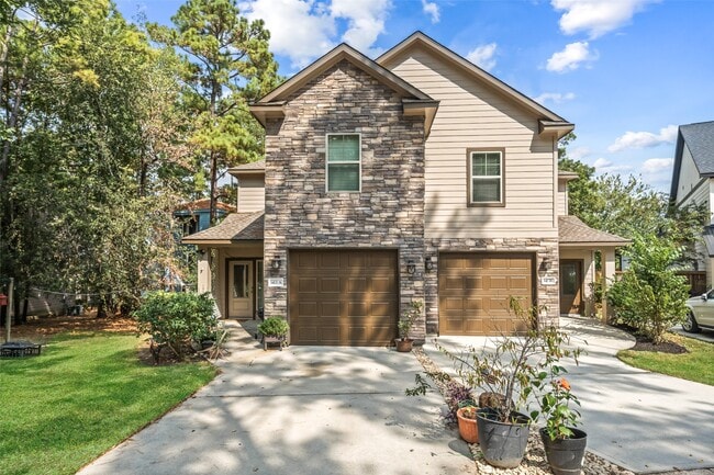 1413 E April Villa in Montgomery, TX - Building Photo - Building Photo