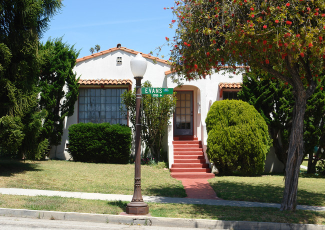 1707-1709 Evans Ave in Ventura, CA - Building Photo - Building Photo