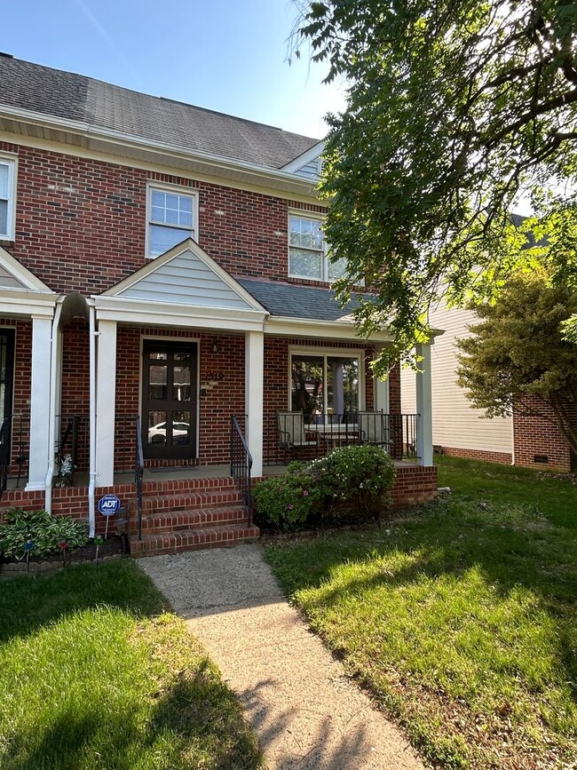 property at 1519 Lakeview Ave