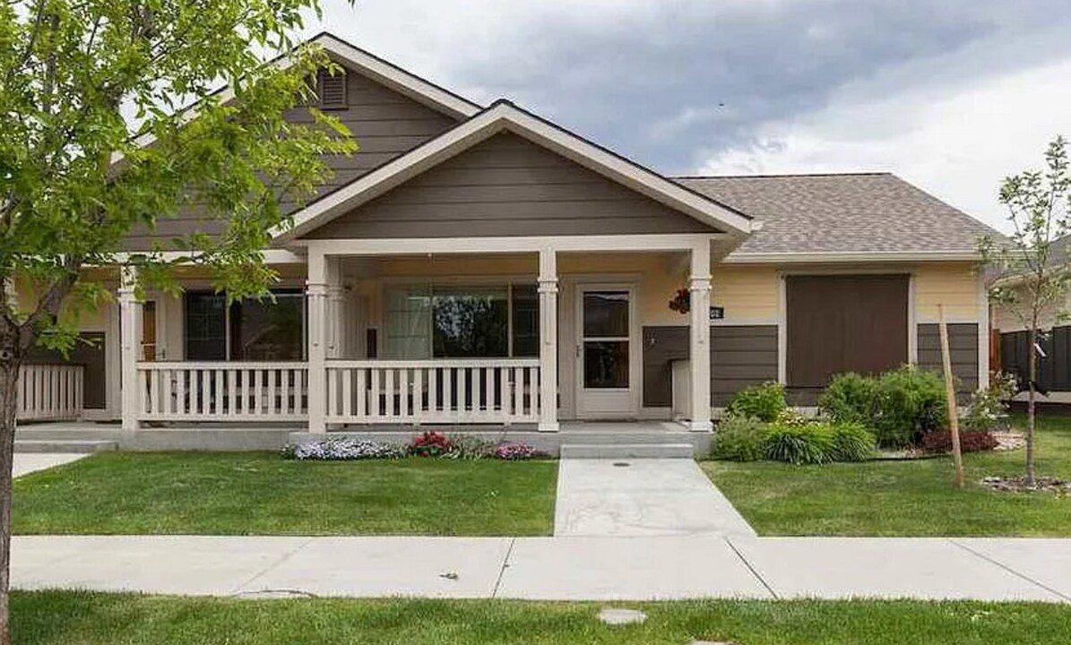 1008 Flanders Creek Ave in Bozeman, MT - Building Photo