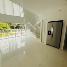1650 Brickell Ave, Unit 112 in Miami, FL - Building Photo - Building Photo