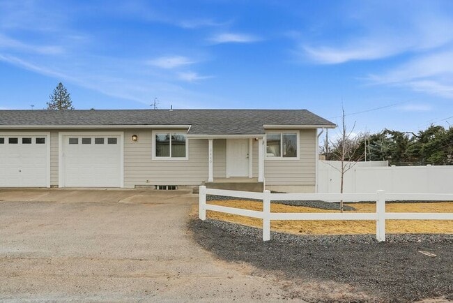 property at 3440 N Huetter Rd