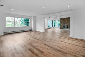 11 Overlook Way in East Setauket, NY - Building Photo - Building Photo