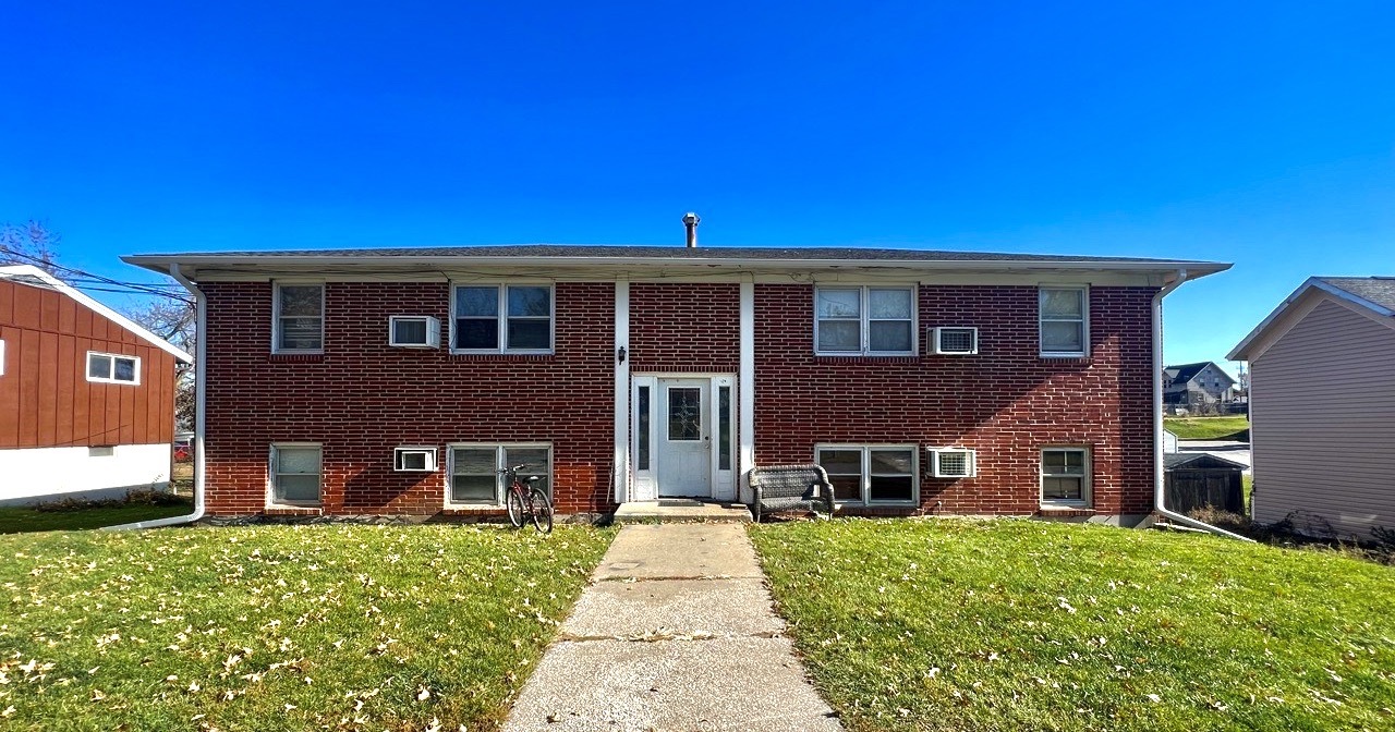 1124 Reed St in Grinnell, IA - Building Photo