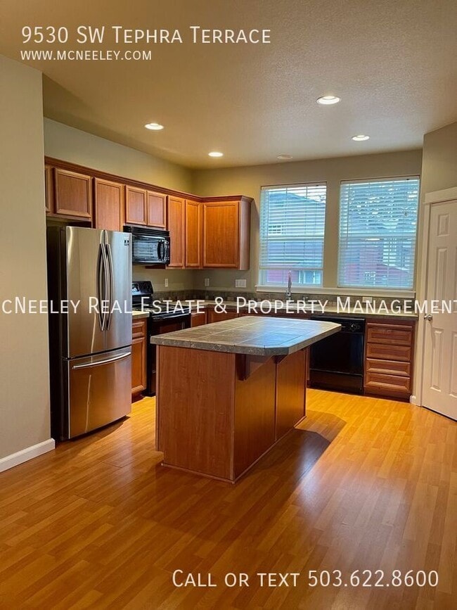 9530 SW Tephra Terrace in Beaverton, OR - Building Photo - Building Photo