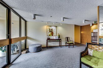 208 N Lake Merced Hills in San Francisco, CA - Building Photo - Building Photo
