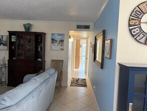 183 Normandy Ln in Delray Beach, FL - Building Photo - Building Photo