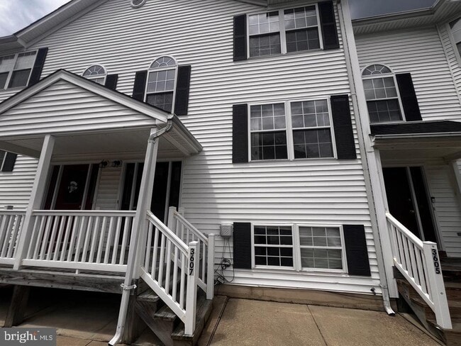 property at 3607 Harbor Rd