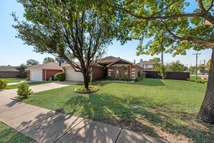 784 Tranquility Ln in Cedar Hill, TX - Building Photo