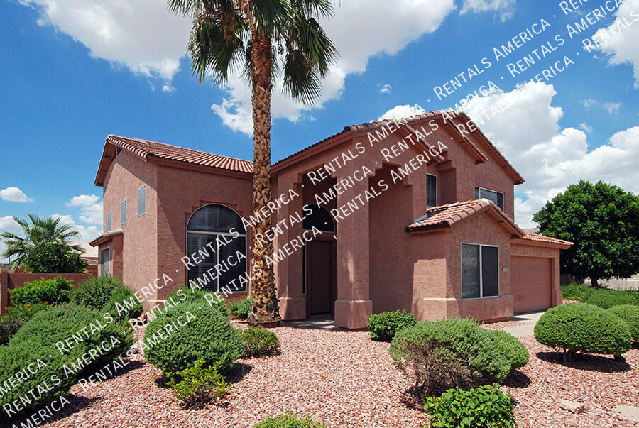 4204 E Cedarwood Ln in Phoenix, AZ - Foto de edificio