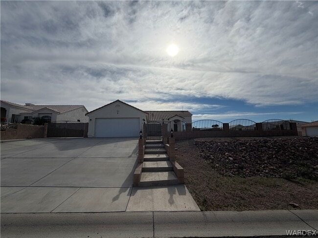 2416 N Ridge Ave in Bullhead City, AZ - Building Photo - Building Photo