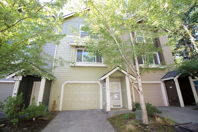 21410 NE Rosewood Dr