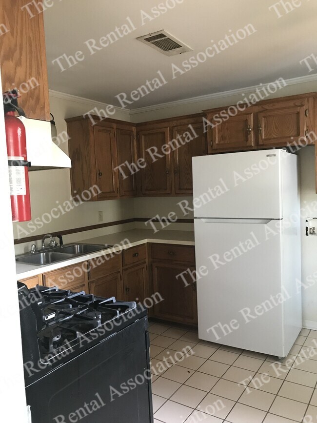 1202 N McGuire Ave in Monroe, LA - Building Photo - Building Photo