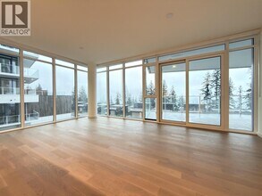 3963 Uplands Wy in Vancouver, BC - Building Photo - Building Photo