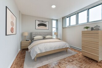 445 Eglinton Ave E in Toronto, ON - Building Photo - Building Photo