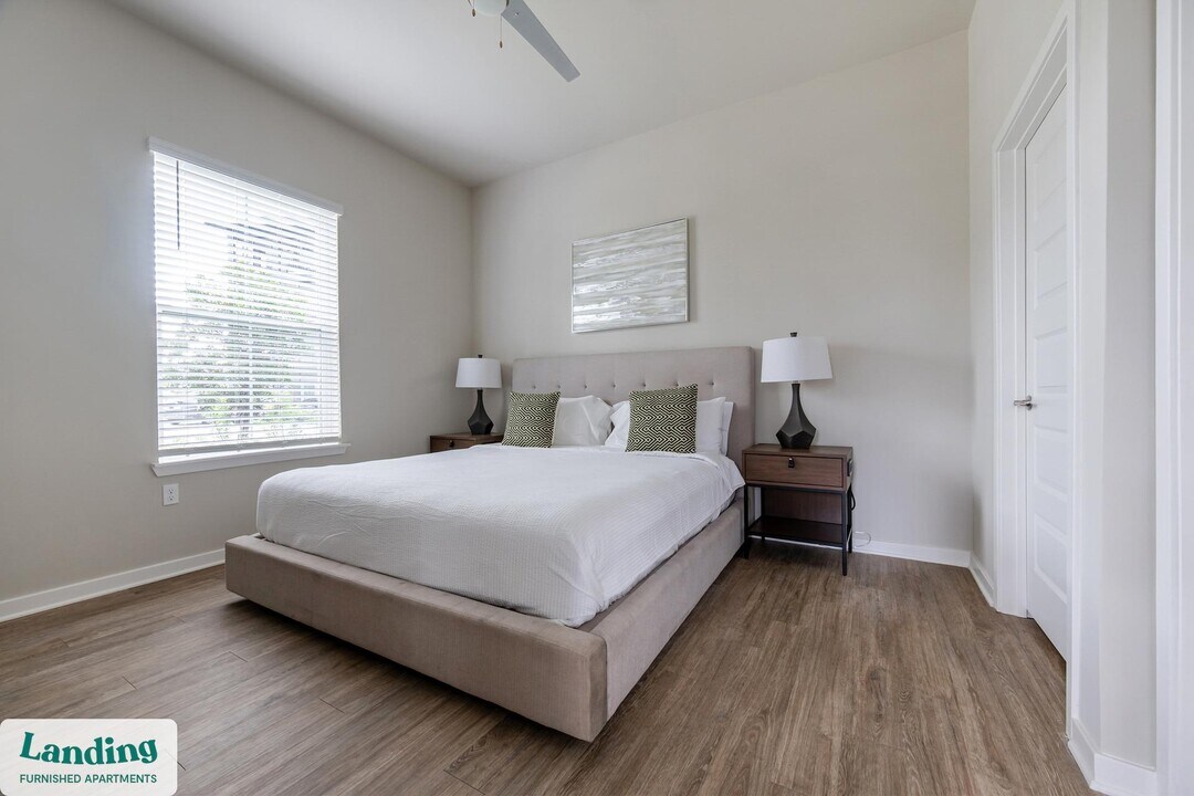 4902 Cosmos Cir in Wimauma, FL - Foto de edificio