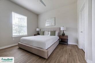 4902 Cosmos Cir, Unit 107 in Wimauma, FL - Foto de edificio - Building Photo