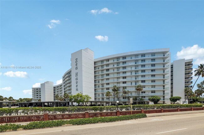property at 2731 NE 14th Street Causeway