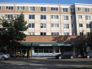 Stuart Place in Olympia, WA - Foto de edificio - Building Photo