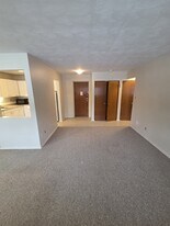 18 Esson St in Kitchener, ON - Building Photo