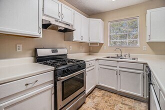 3292 Deer Pause Ln in Decatur, GA - Building Photo - Building Photo