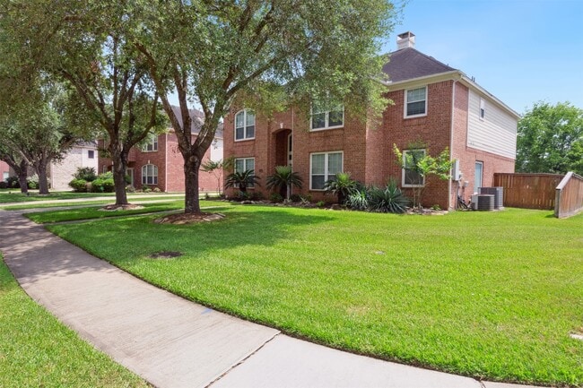 5002 Hearth Hollow Ln in Sugar Land, TX - Building Photo - Building Photo