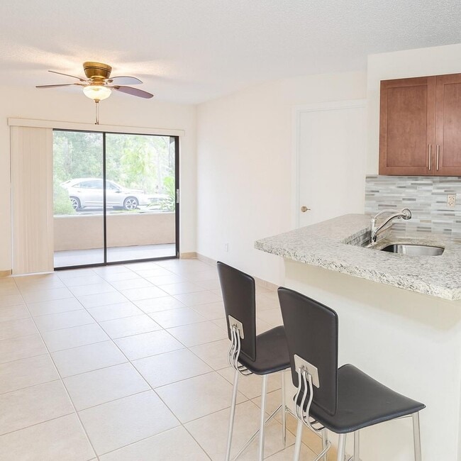 9999 Summerbreeze Dr, Unit 1007 in Sunrise, FL - Building Photo - Building Photo