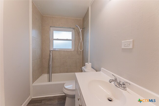 property at 1106 Illinois Ave