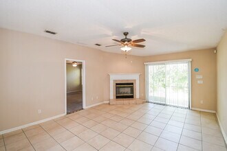 1041 Cherry Point Way in Jacksonville, FL - Building Photo - Building Photo