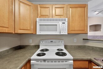 8757 E Dry Creek Rd in Centennial, CO - Building Photo - Building Photo