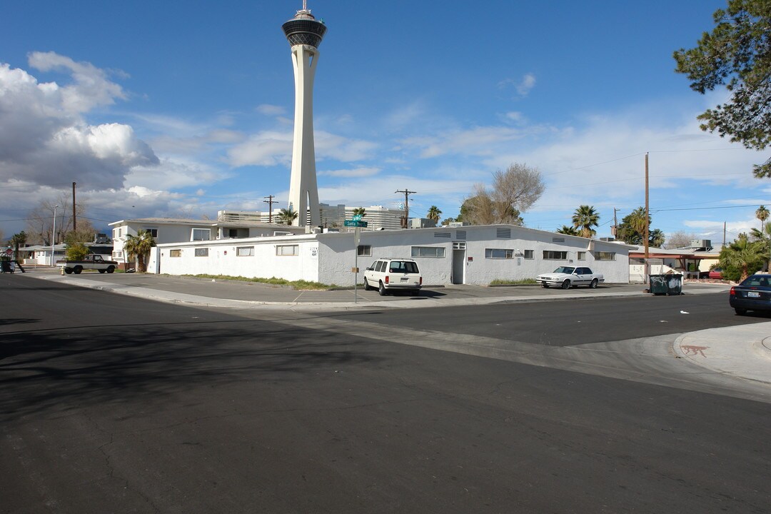 Casa Del Caballero Apartments in Las Vegas, NV - Building Photo