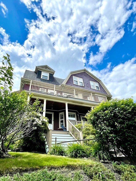 53 Hillsdale St, Unit 1