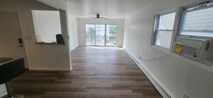 14 Waldo Ave in Jersey City, NJ - Building Photo - Building Photo