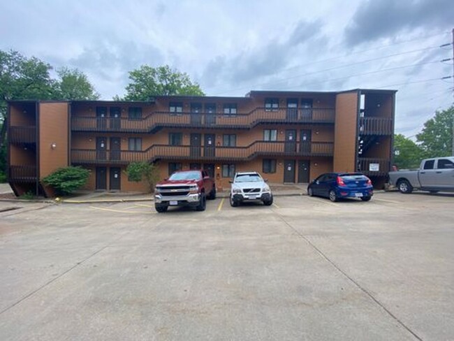 Timberline Apartments in Jefferson City, MO - Building Photo - Building Photo