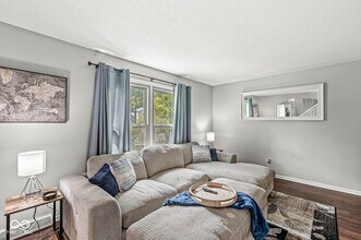 6542 Kingman Dr in Indianapolis, IN - Building Photo - Building Photo