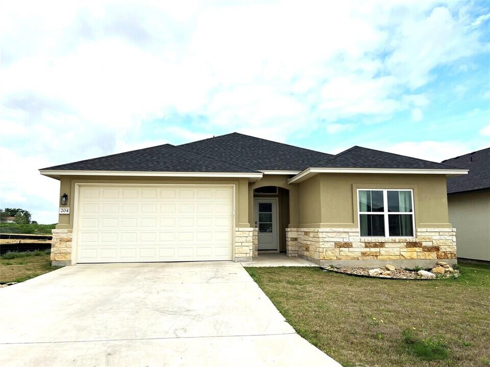 204 Citation Dr in Jarrell, TX - Building Photo