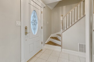 3245 Gresham Ln E in Aurora, IL - Building Photo - Building Photo