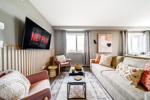 397 Windermere Rd NW in Edmonton, AB - Building Photo