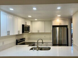 8364 Via Sonoma in San Diego, CA - Building Photo