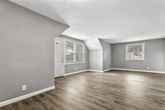 9332 W Silver Spring Dr in Milwaukee, WI - Building Photo - Building Photo