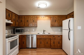 7405 Tiffany Dr in Orland Park, IL - Building Photo - Building Photo