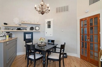 213 Elm Ave in Imperial Beach, CA - Foto de edificio - Building Photo