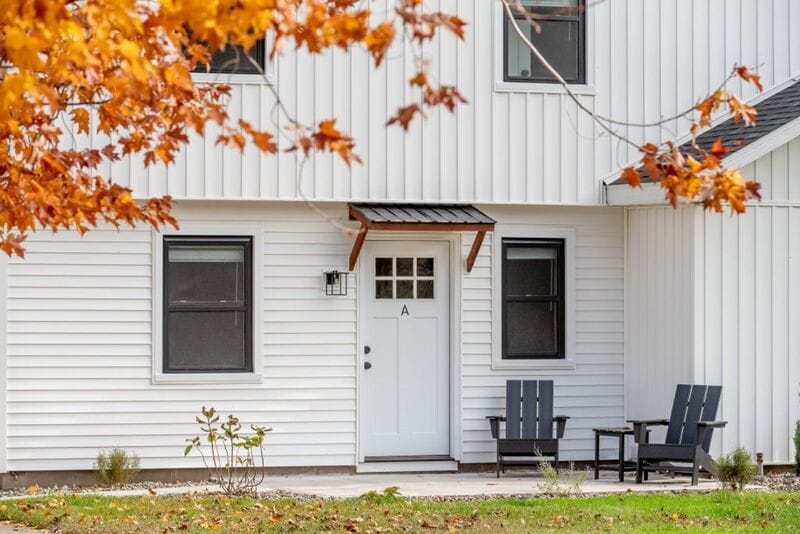 8 D Kirby Rd in Saratoga Springs, NY - Foto de edificio