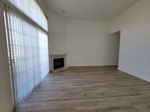 1725 Butler Ave in Los Angeles, CA - Foto de edificio - Building Photo