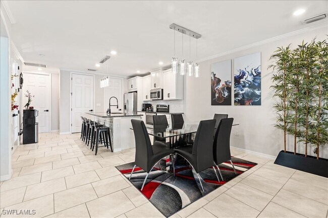 property at 14672 Edgewater Cir