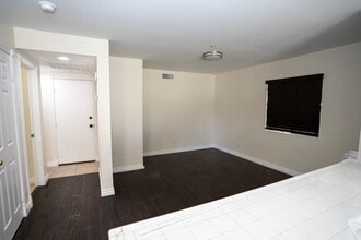 15488 Aveiro Rd in Fontana, CA - Building Photo - Building Photo