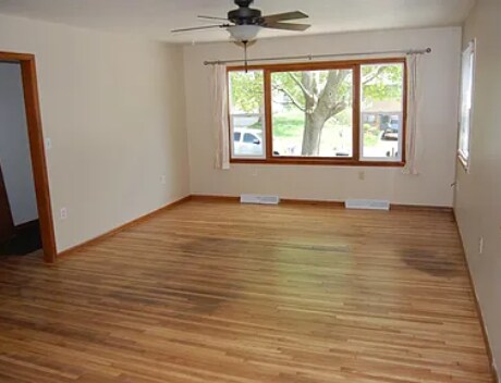 722 13th Ave in Coralville, IA - Building Photo - Building Photo